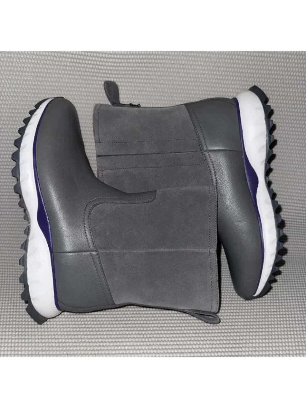 $250 Cole Haan Grand Explore Gray Waterproof Leather Pull On Boots Womens Size 6